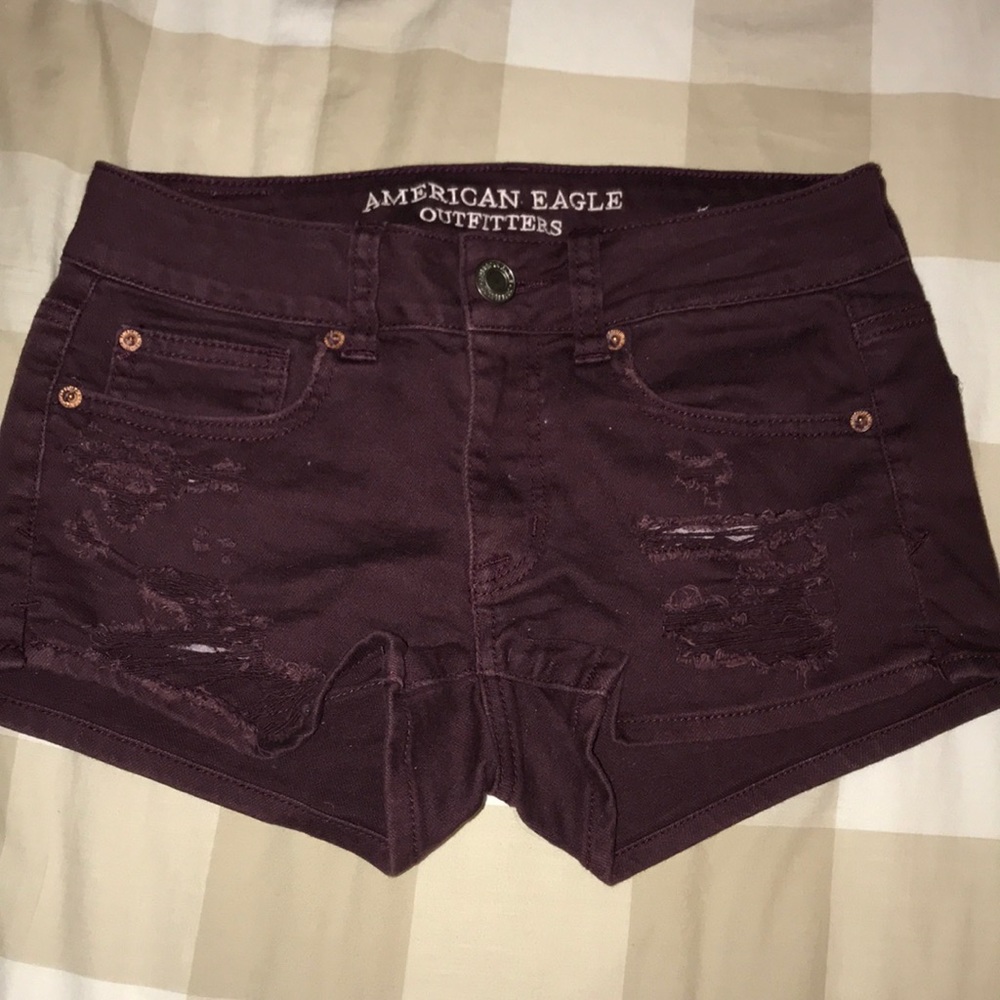 AMERICAN EAGLE MAROON SHORTS